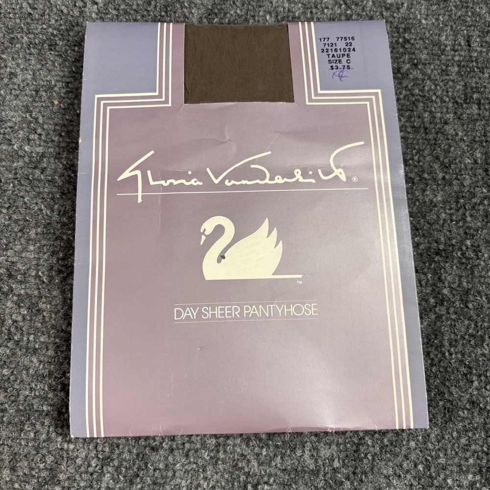 Vintage New Gloria Vanderbilt Pantyhose Nylons Size C Taupe